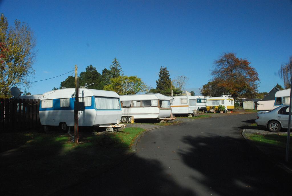 Отель Avondale Motor Park Окленд Экстерьер фото